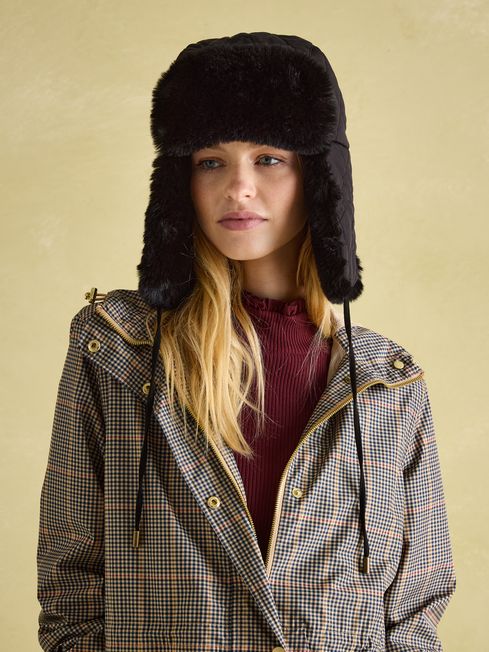 Ugg solid outlet sheepskin beanie