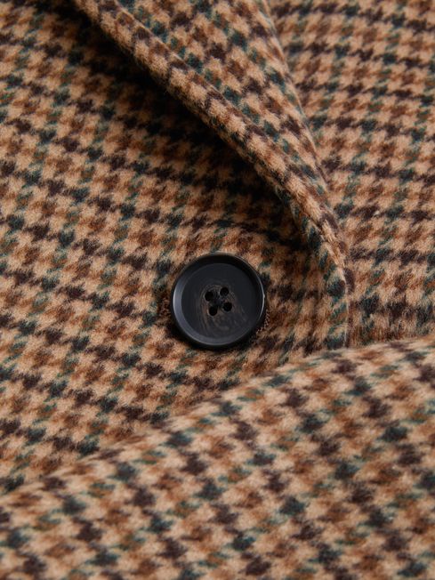 Modern Fit Wool Blend Double Breasted Dogtooth Coat in Camel