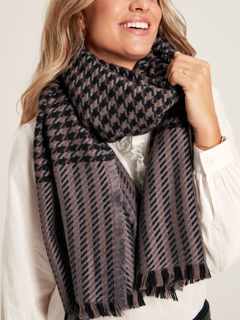 Buy Joules Bracewell Oversized Blanket Scarf from the Joules
