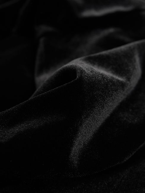 Florere Velvet Midi Dress in Black
