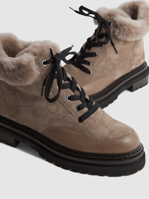 Suede Faux Fur Hiking Boots in Mink