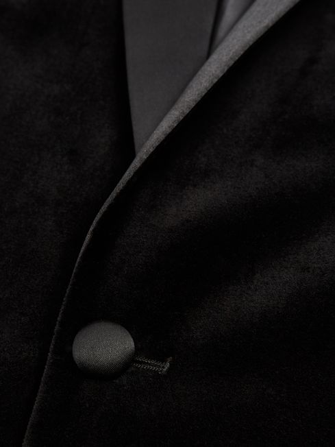Modern Fit Velvet Single Breasted Tuxedo Jacket in Black
