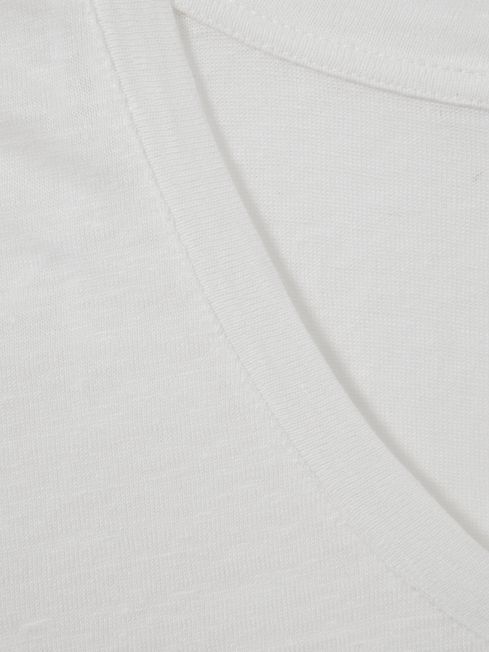 Marled Linen V-Neck T-Shirt in White