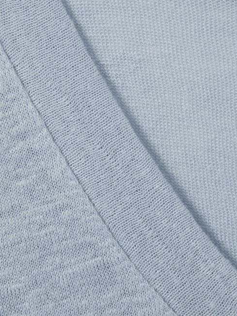 Marled Linen V-Neck T-Shirt in Light Blue