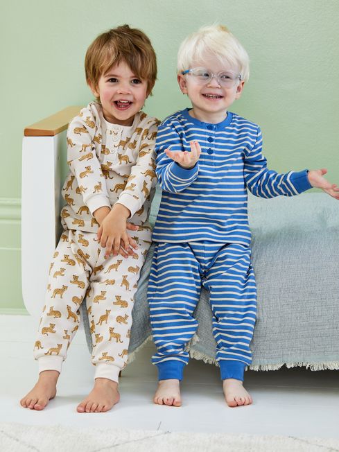 Pajamas one set 2025
