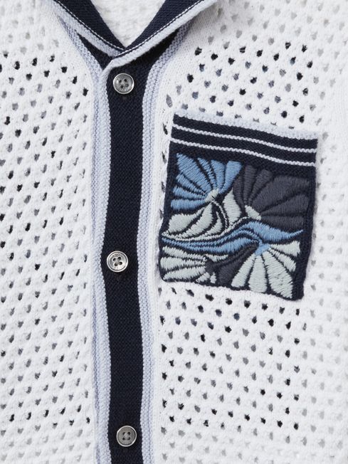 Junior Open-Stitch Embroidered Cuban Collar Shirt in White/Blue