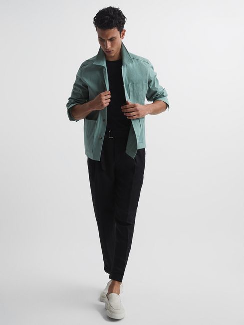 Round neck t shirt with coat clearance