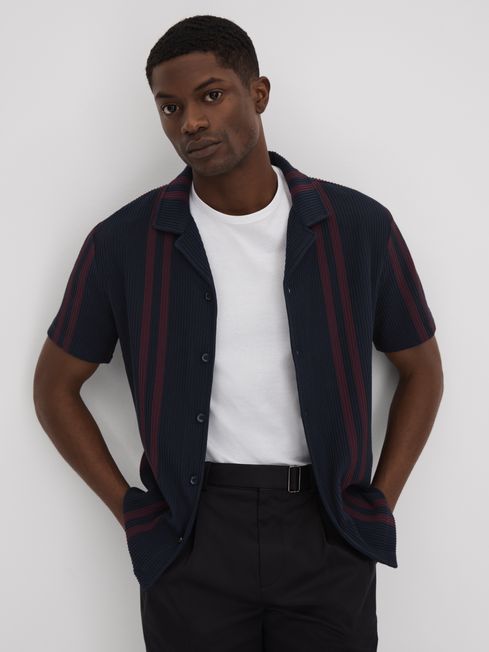 Ribbed Striped Cuban Collar Shirt in Navy/Bordeaux