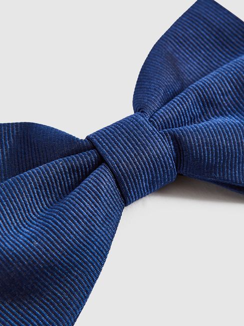 Silk Bow Tie in Navy