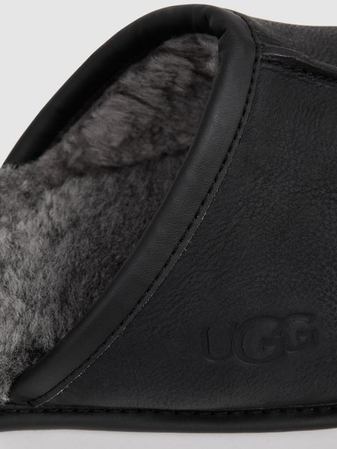UGG Grained Leather Slipper in Black