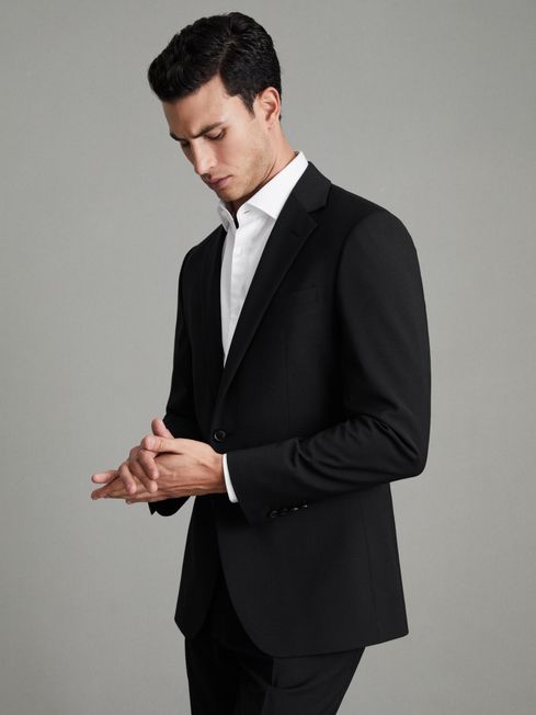 Modern Fit Wool Blend Single Breasted Blazer in Black