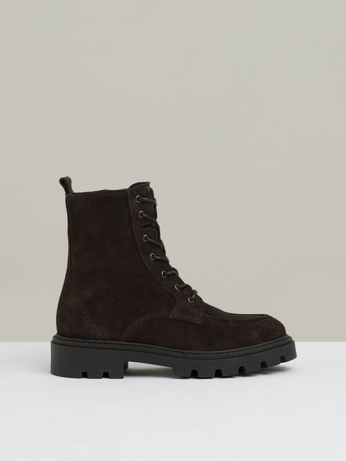 Ellie boots top
