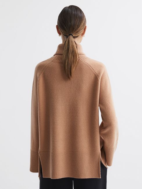 Relaxed Wool-Cashmere Blend Roll Neck Jumper in Camel