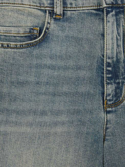 Washed Barrel Leg Jeans in Light Blue