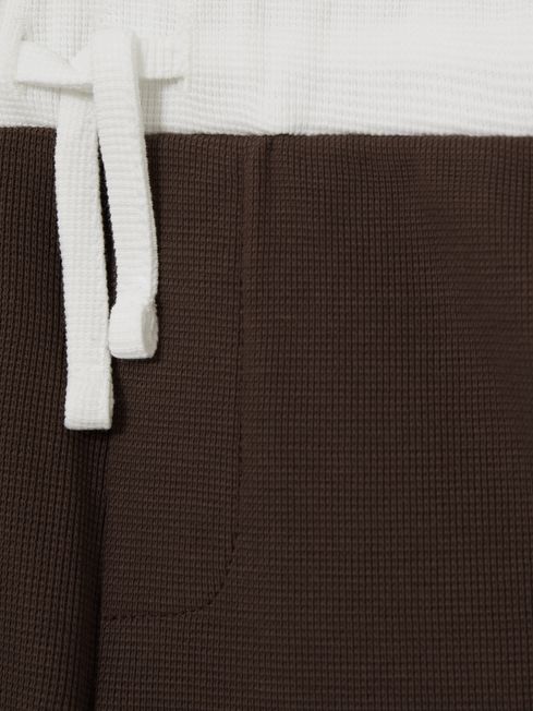 Reiss Chocolate Brown / Off White Cane 100% Cotton Waffle-Knit Badge Shorts