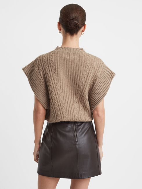 Madeleine Thompson Wool-Cashmere Crew Neck Vest in Oatmeal