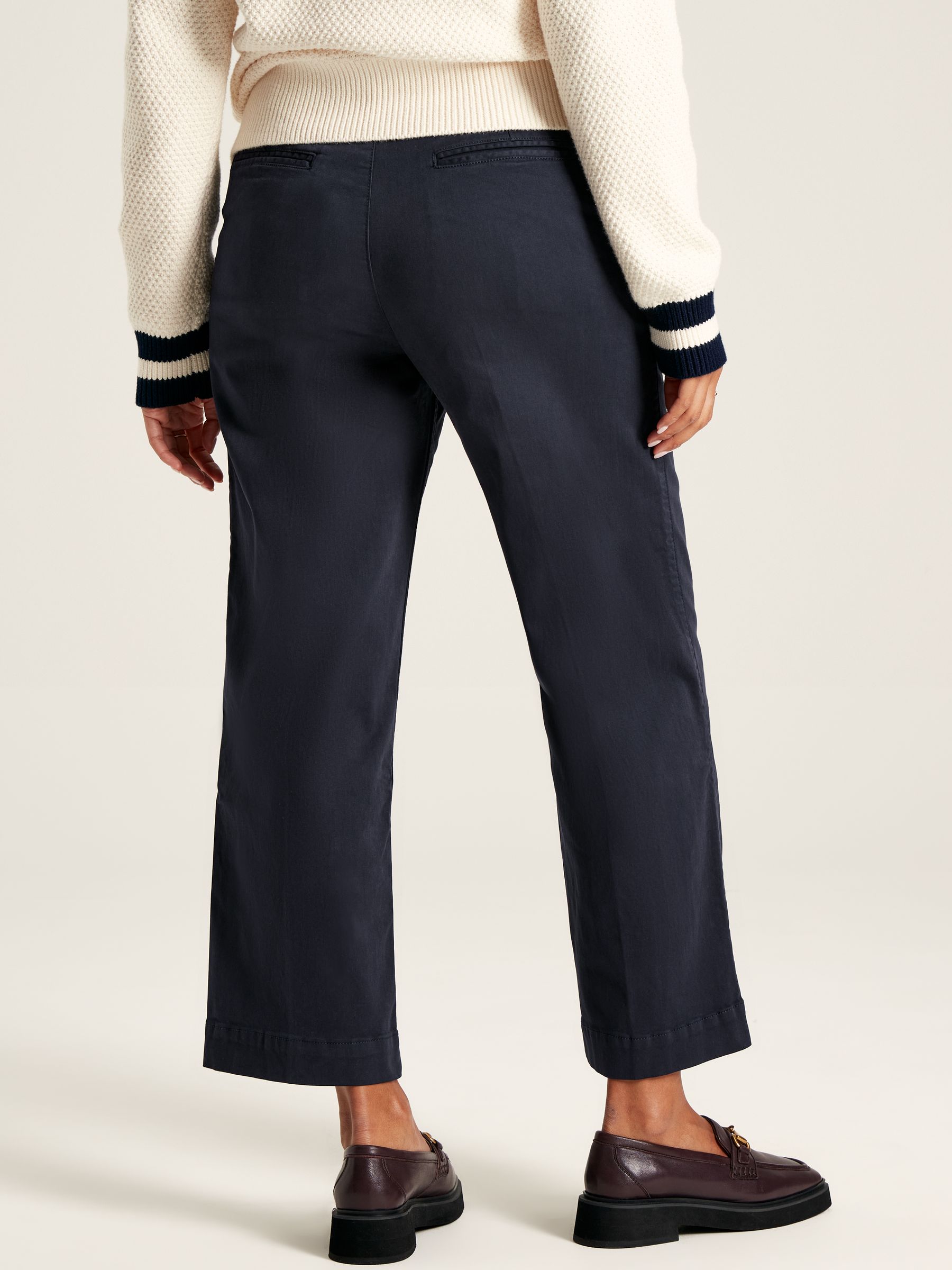 Buy Joules Cedar Straight Leg Chinos from the Joules online shop