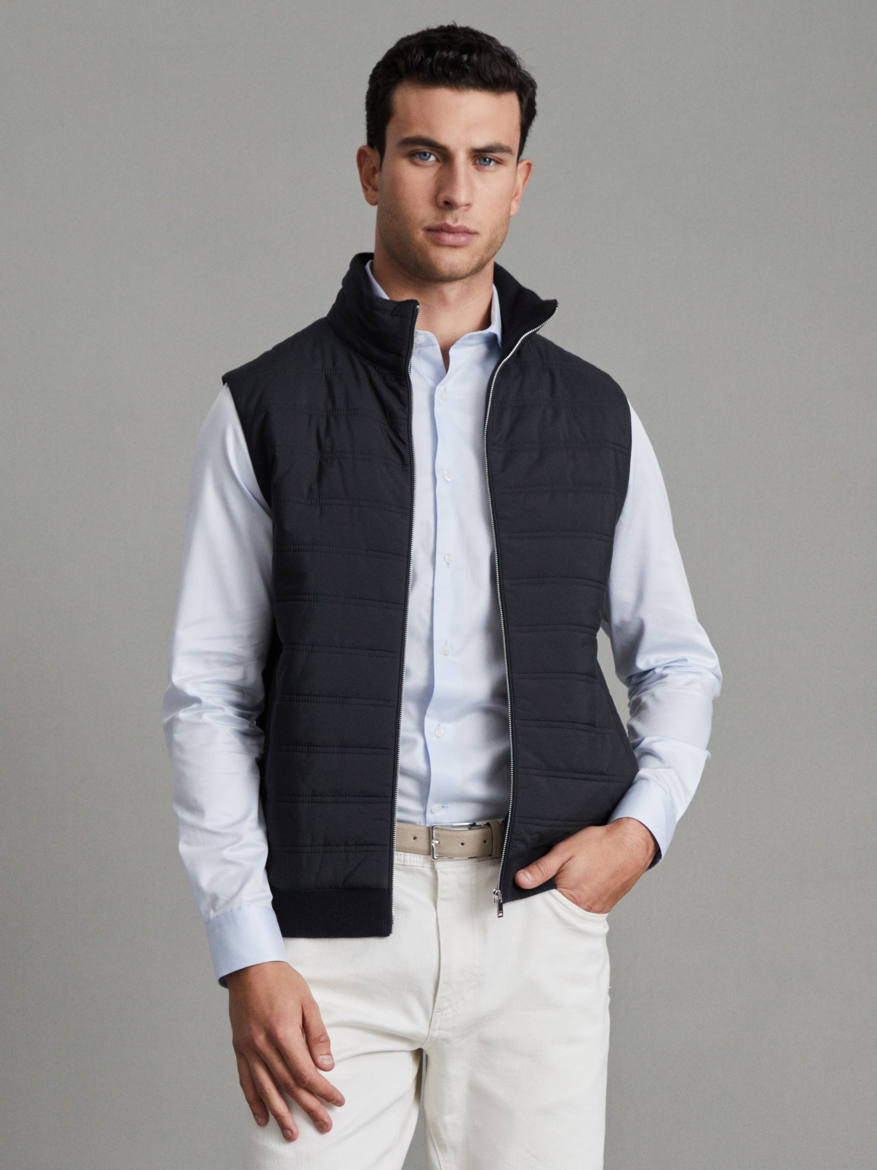Hybrid Quilt and Knit Zip-Through Gilet in Navy - REISS
