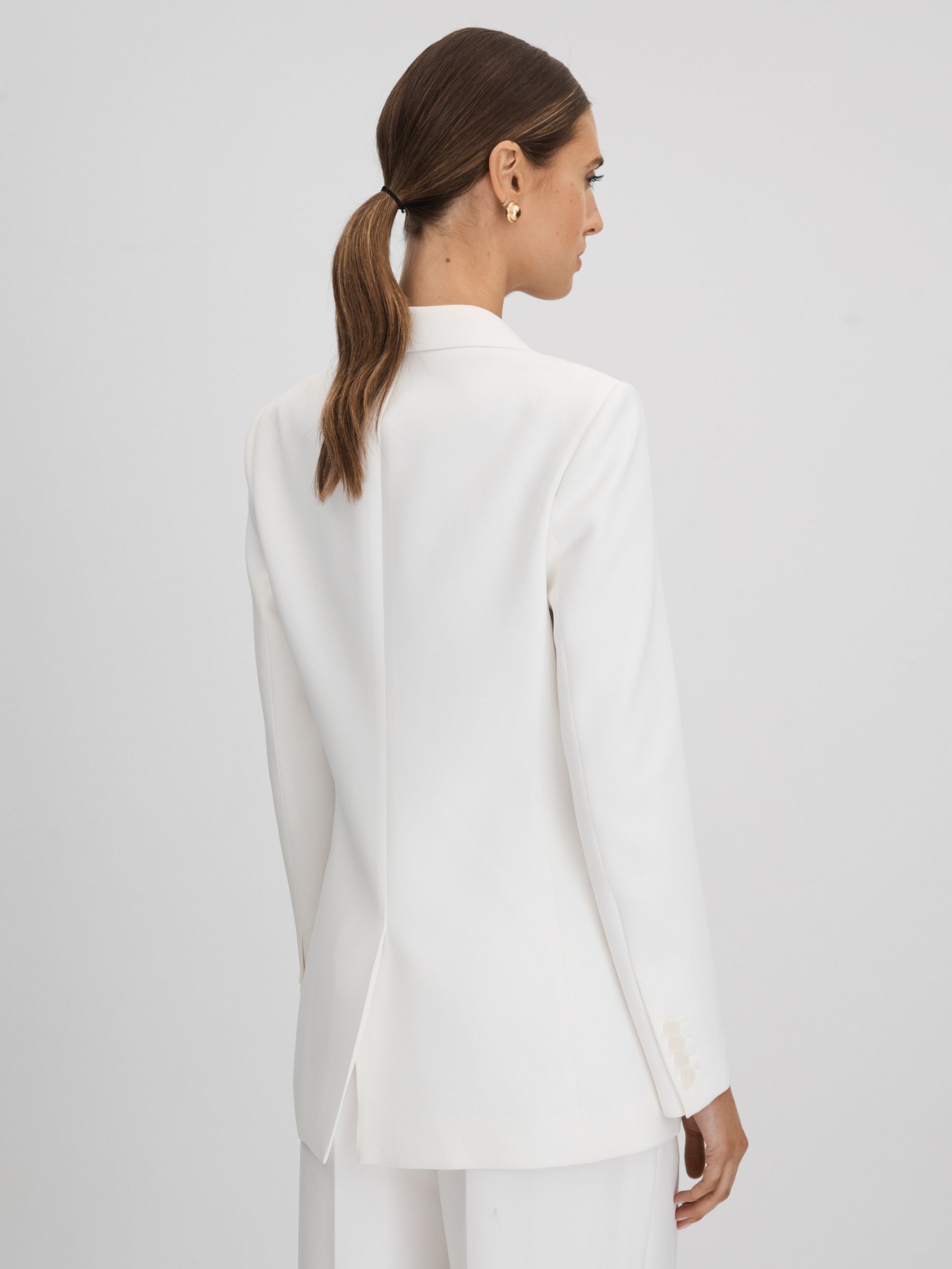 Double Breasted Crepe Suit Blazer in White - REISS