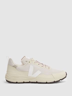 Veja Mesh Hiking Trainers in Natural