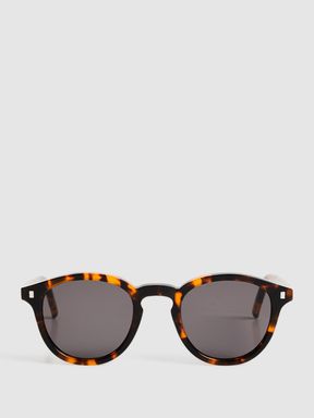 Monokel Eyewear Round Sunglasses in Tortoise