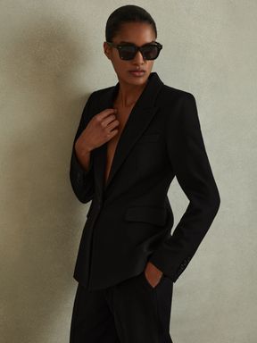 Tailored Single Breasted Blazer in Black