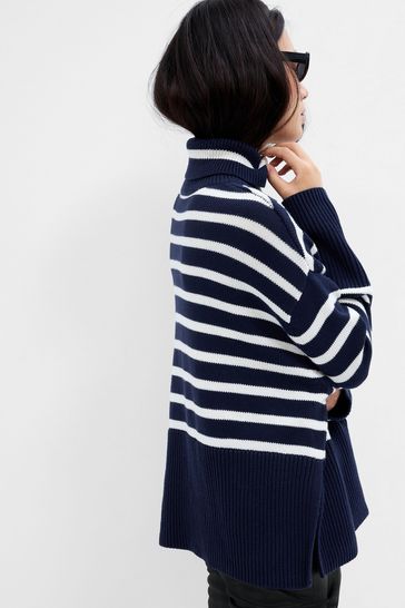 navy gap sweater