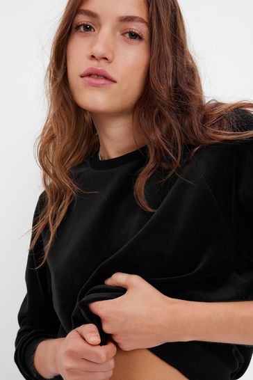 Black clearance pullover jumper