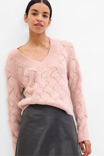 Gap v cheap neck jumper