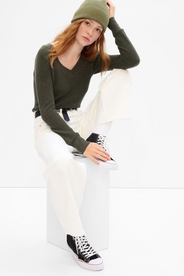 Gap v outlet neck jumper womens