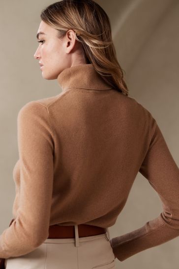 Beige cashmere shop turtleneck sweater