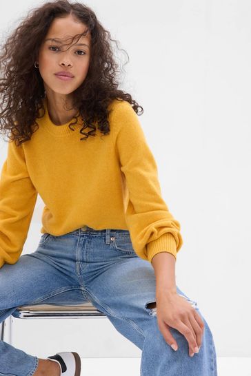 Gap yellow outlet jumper