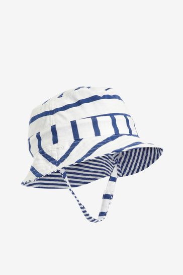 Baby gap 2025 bucket hat