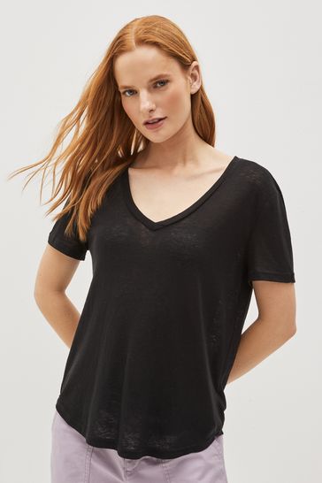 Buy Gap Linen Blend Scoop Neck Short Sleeve T-Shirt from the Gap online ...