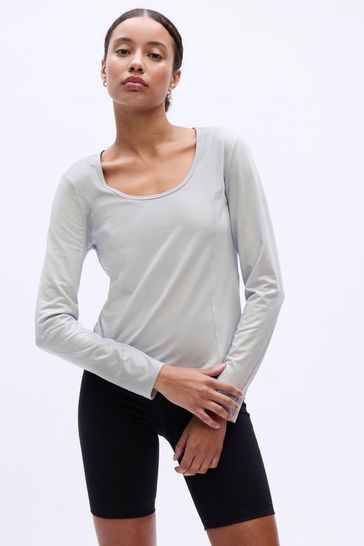 Gap scoop 2025 neck tee