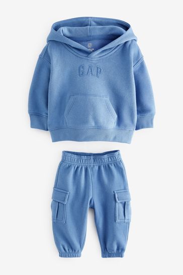 Gap top hoodie outfit