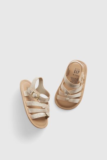 Baby gap cheap flip flops