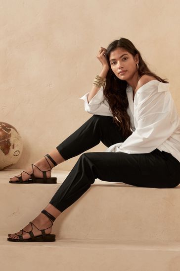 Banana republic outlet flat sandals