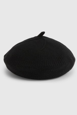 Gap beret 2025