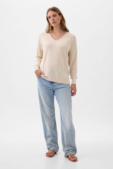 Gap maternity store in store