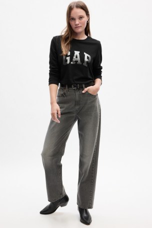 Long sleeve gap outlet