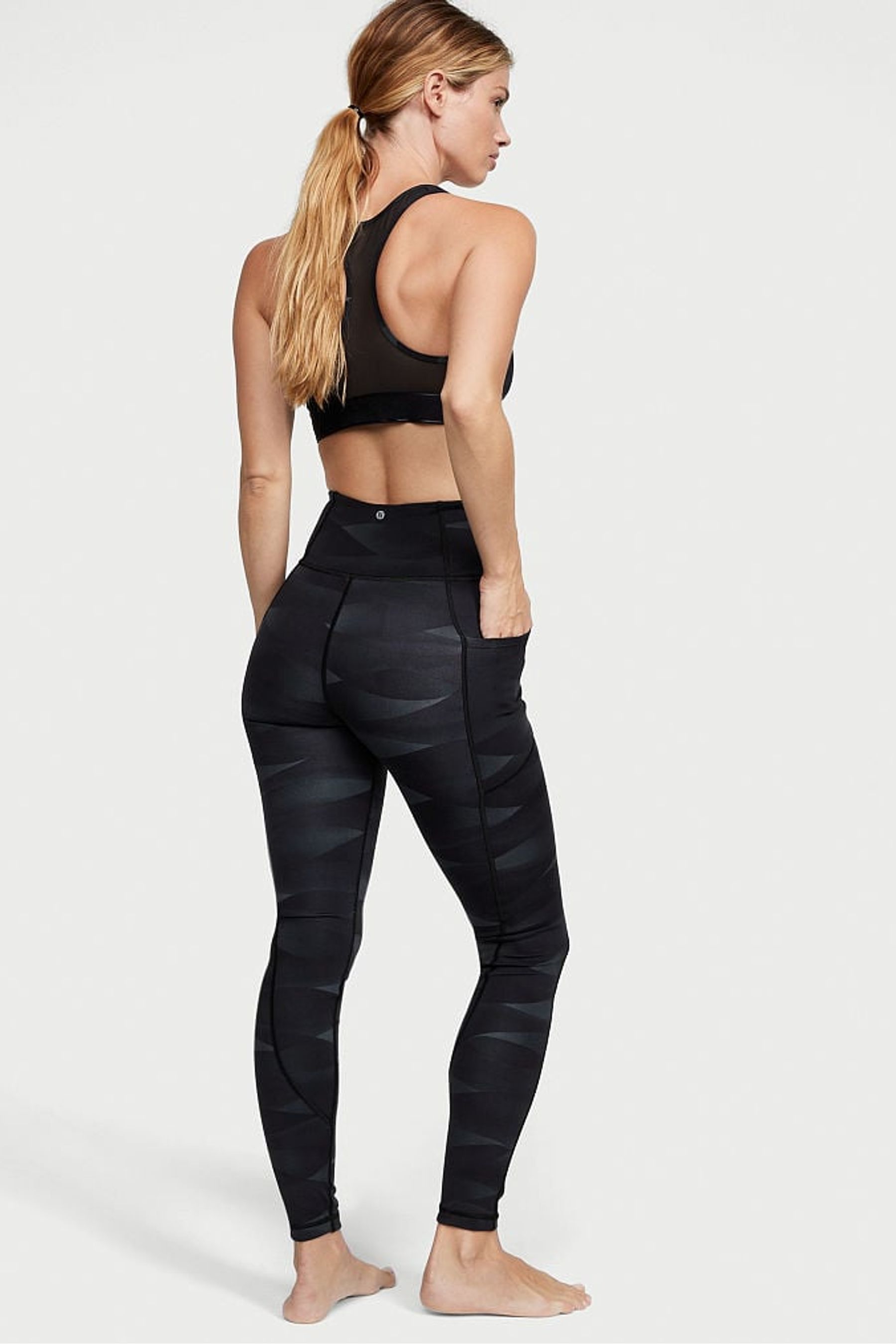 Victoria's Secret VS Essential Pocket Legging Victoria's Secret Ireland