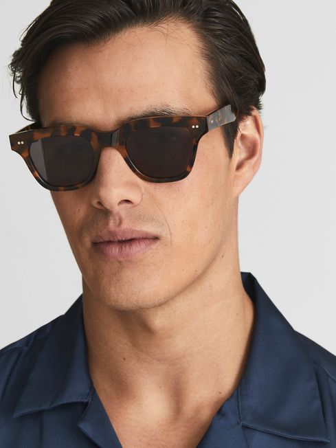 Ellis sunglasses shop