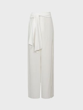 Resort Trousers in White