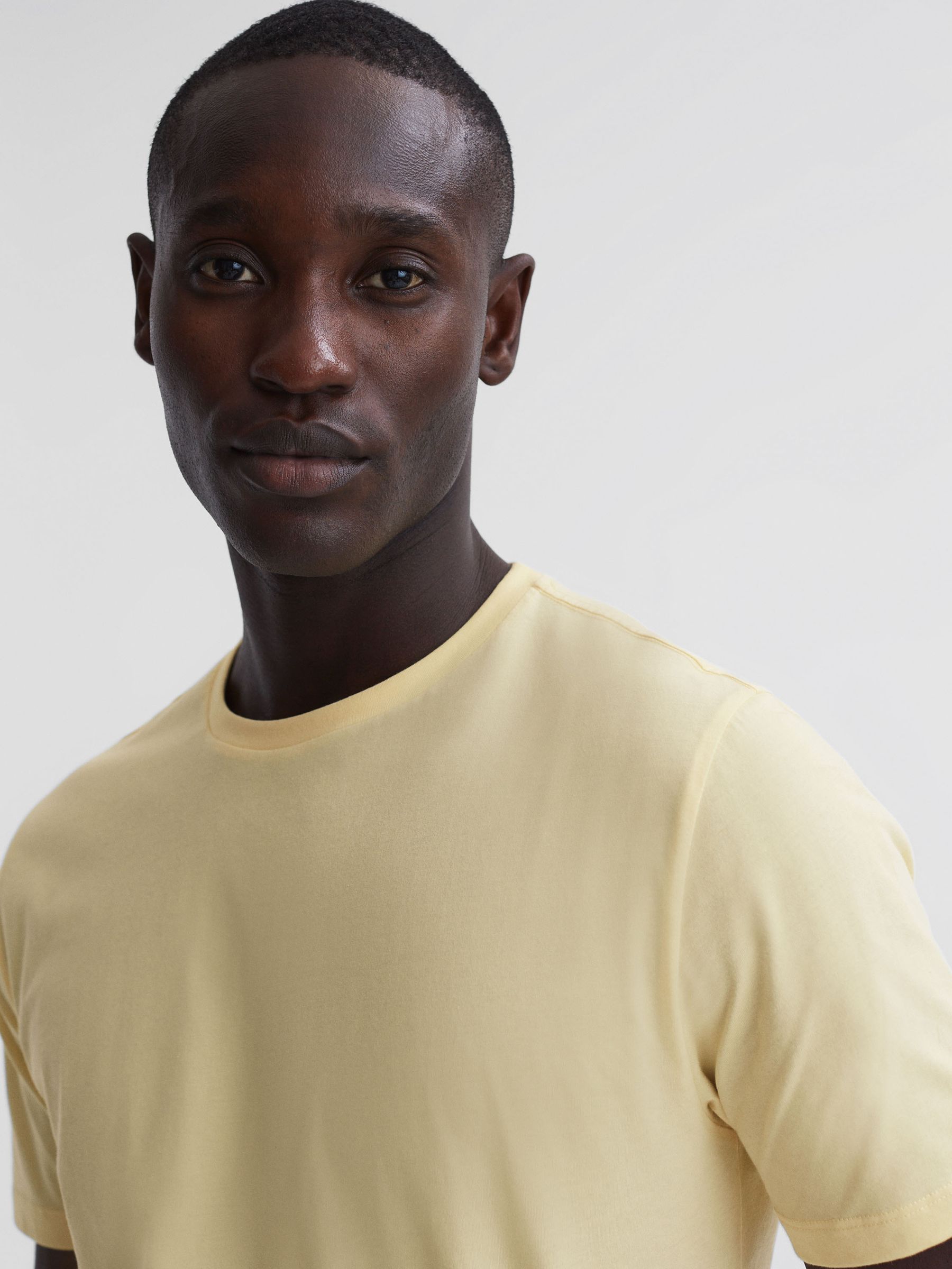 Cotton Crew Neck T-Shirt in Lemon - REISS