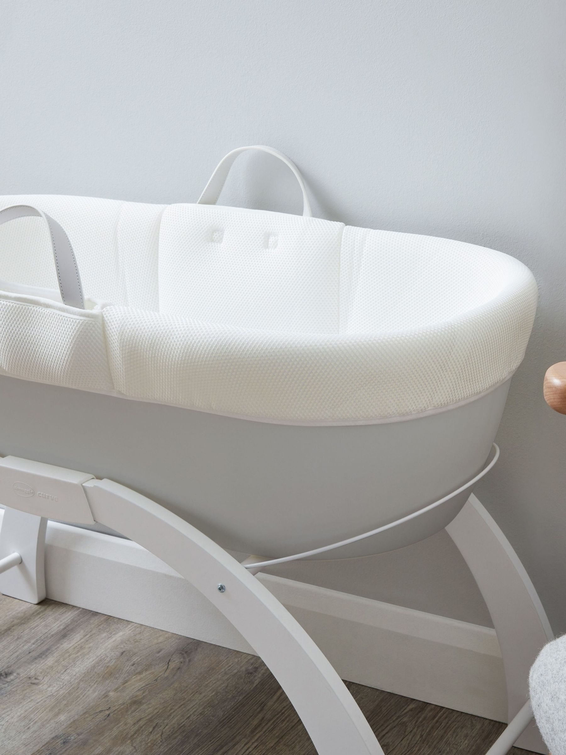 Buy Shnuggle Dreami Moses Basket and Stand from the JoJo Maman Bébé UK