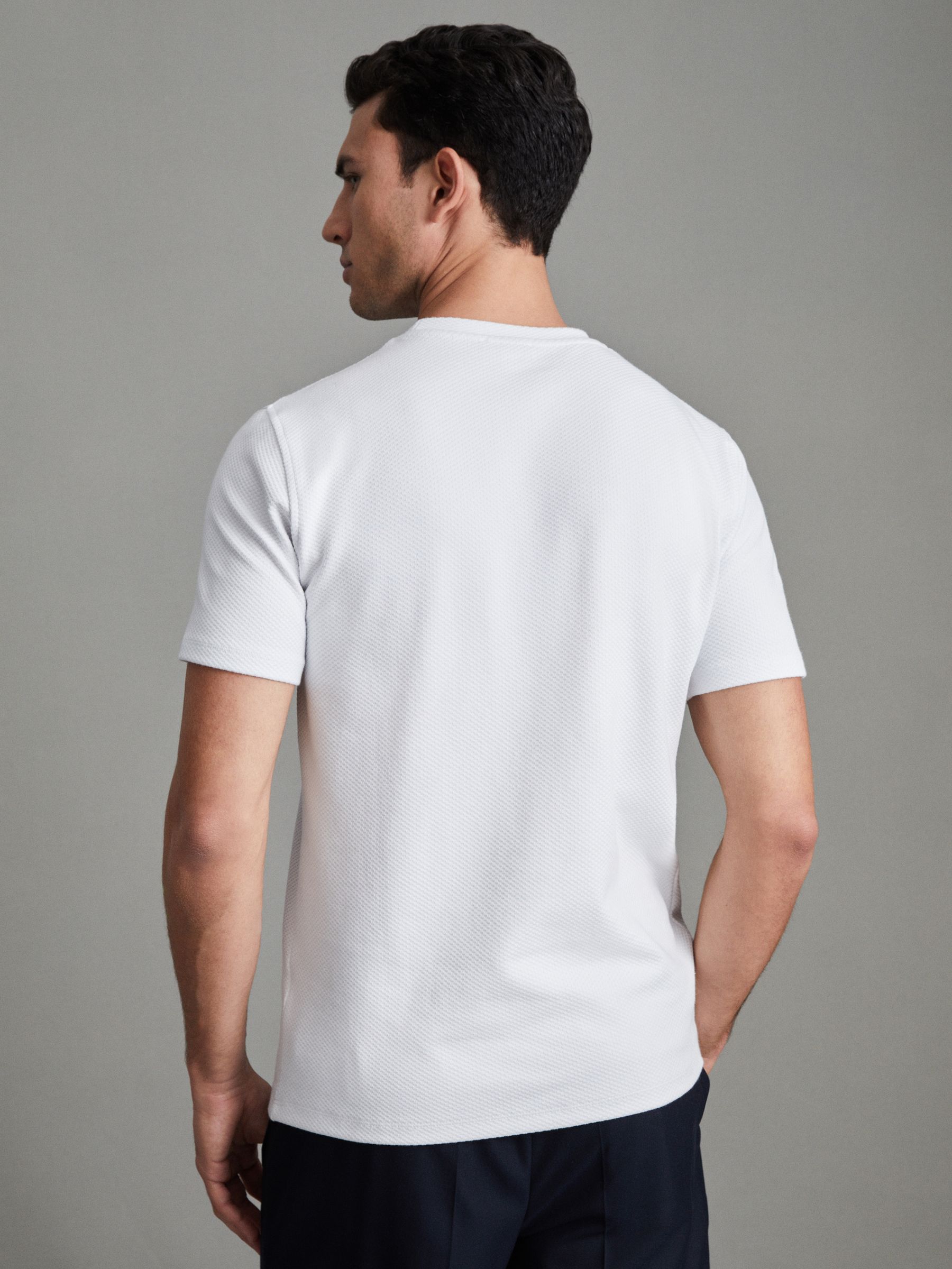 Slim Fit Honeycomb T-Shirt in White - REISS