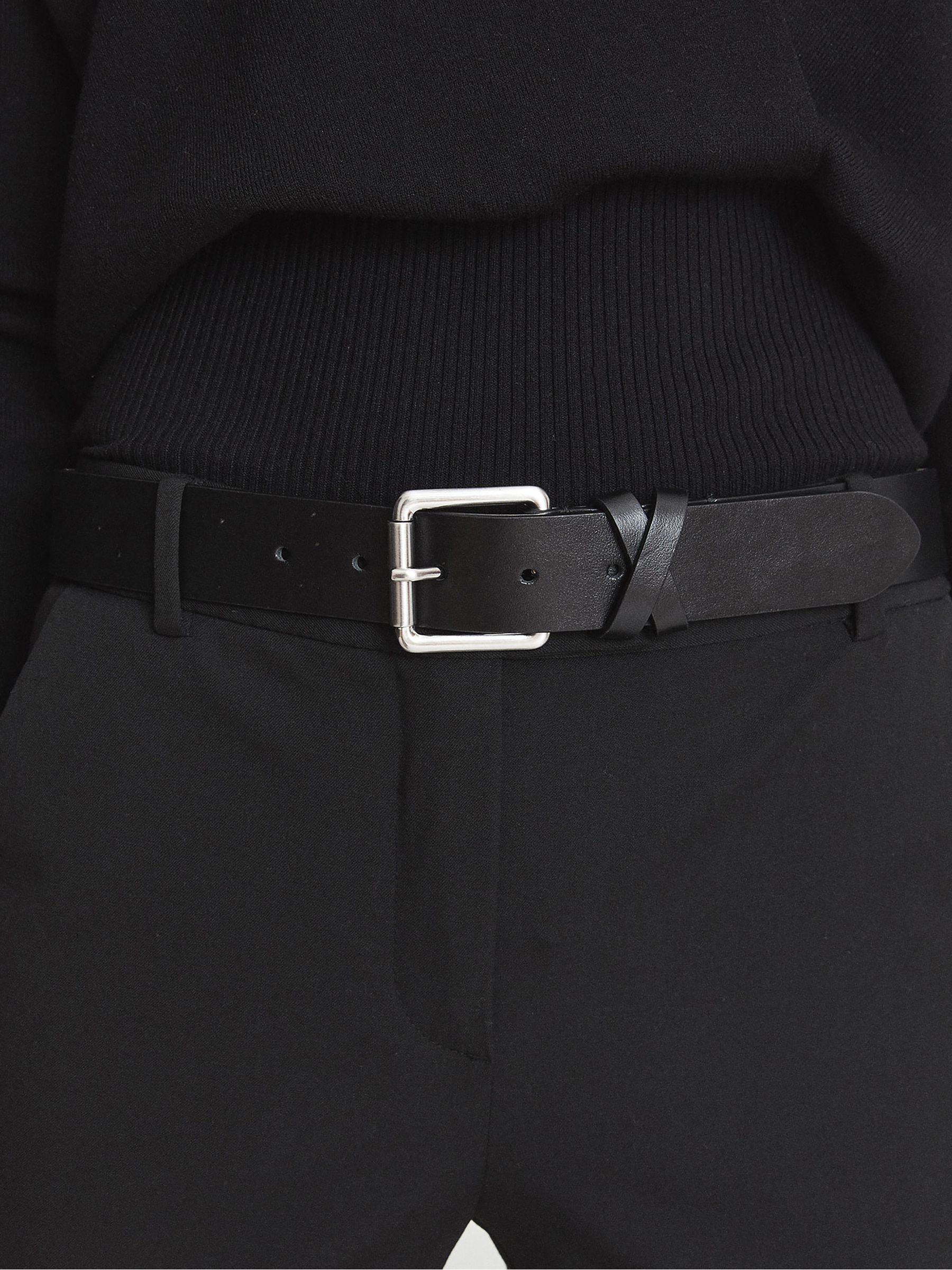 Leather Belt in Black - REISS