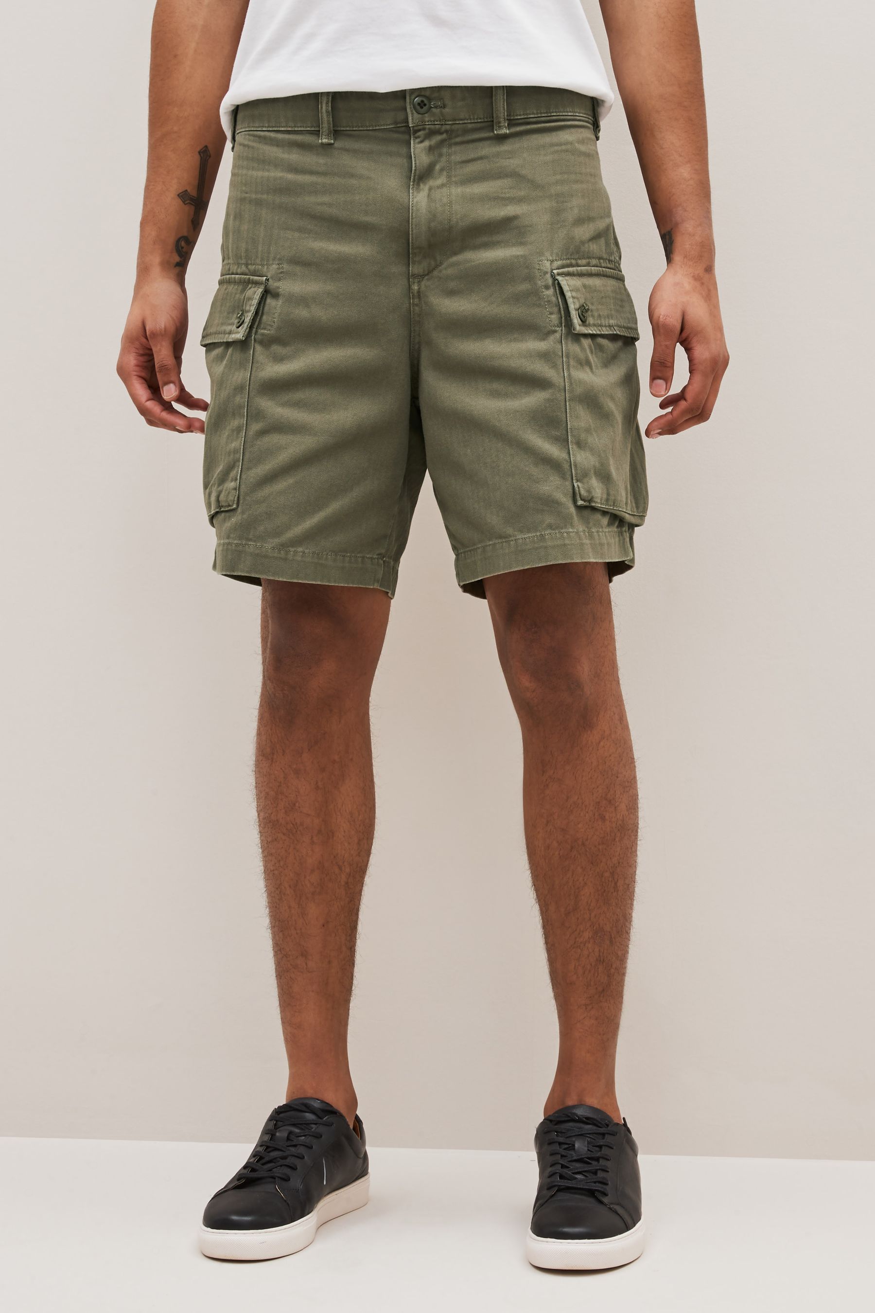 Buy Gap 8" Cargo Shorts from the Gap online shop