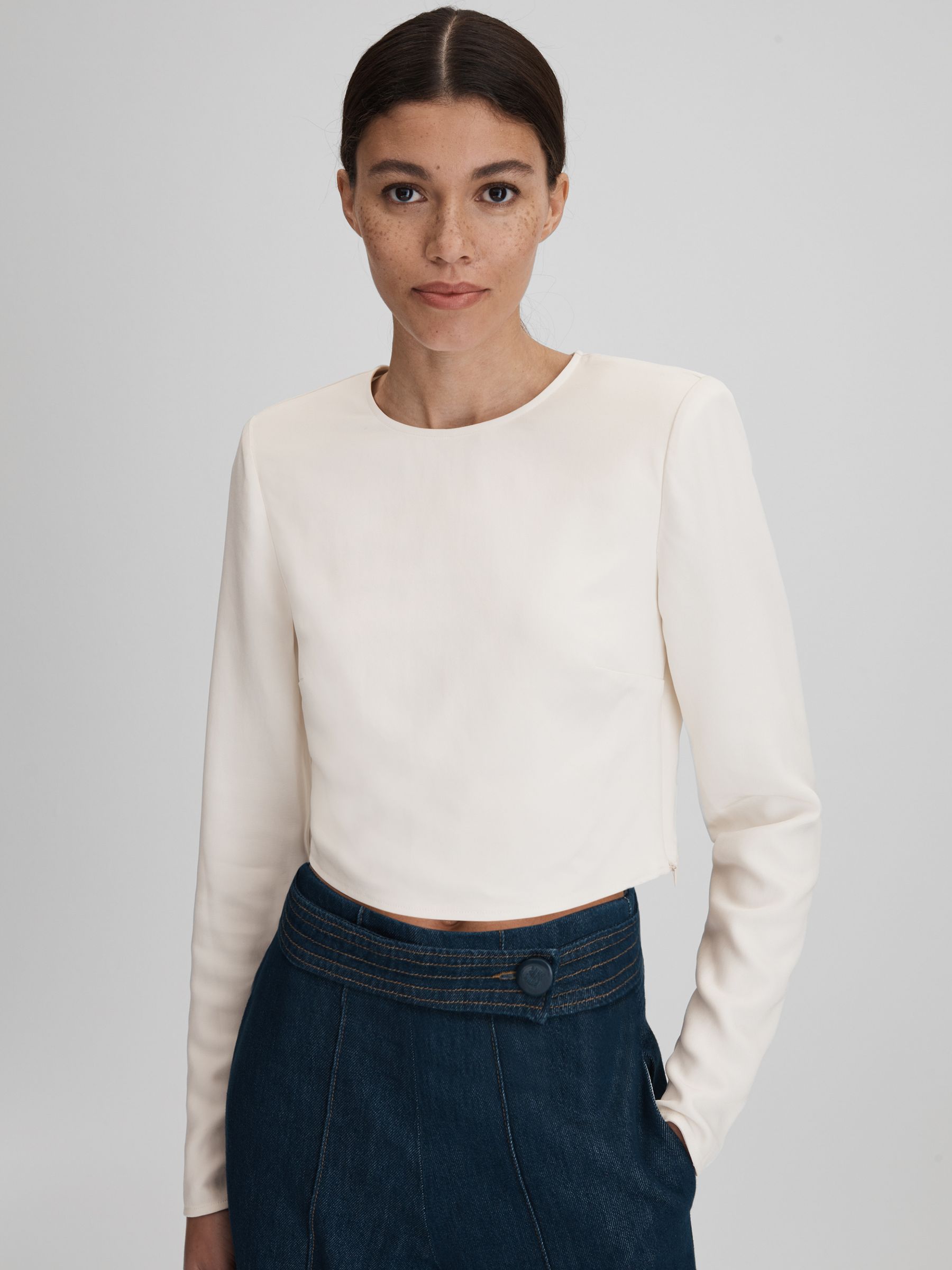 White cropped crew neck on sale